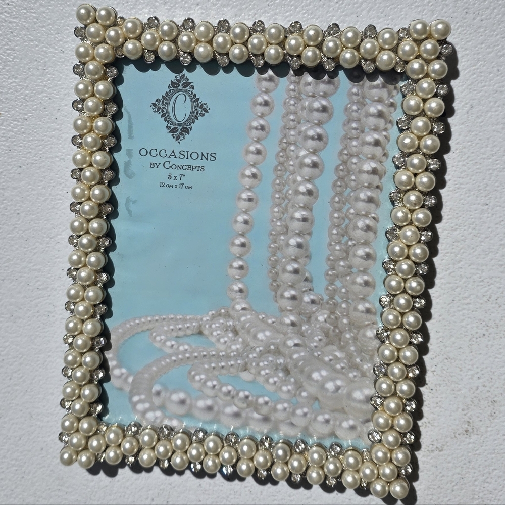 Gorgeous Pearl Beaded Photo Frame - Picture 3 of 3